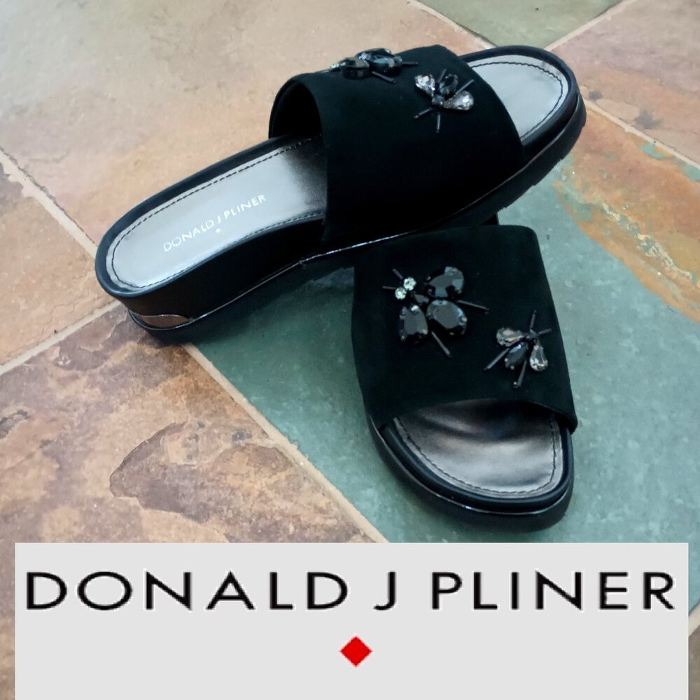 Donald J. Pliner Black Rhine stone Flats Slip on Sandals